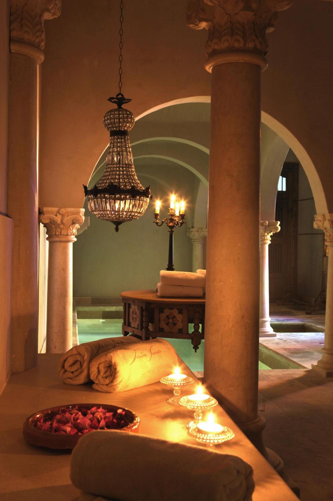 Jardins Secrets Hotel Nîmes Instalações foto